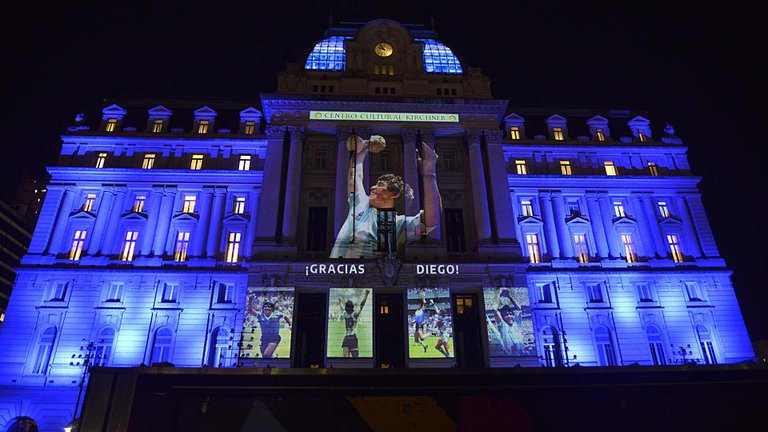 DIEGO MARADONA: LA DESPEDIDA AL 10 EN CASA ROSADA