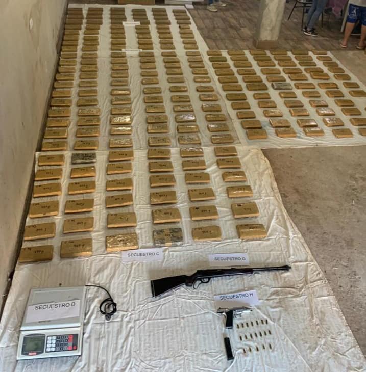 LAFERRERE SIN FASO: TIROTEO Y 220 LADRILLOS DE MARIHUANA INCAUTADOS