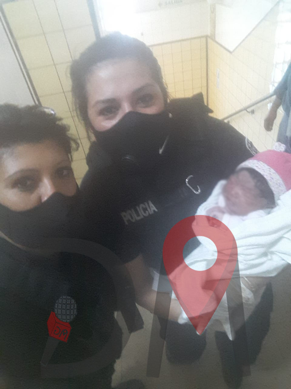 PARTO EN LA VÍA PÚBLICA: DOS POLICÍAS SALVAN A UN BEBÉ