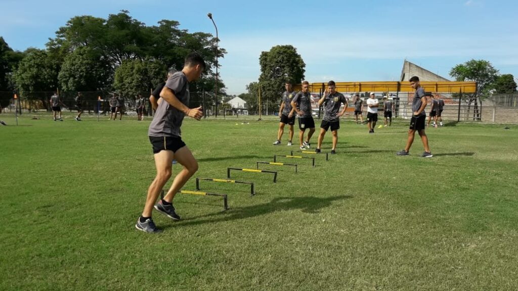 Almirante Brown amistosos pretemporada