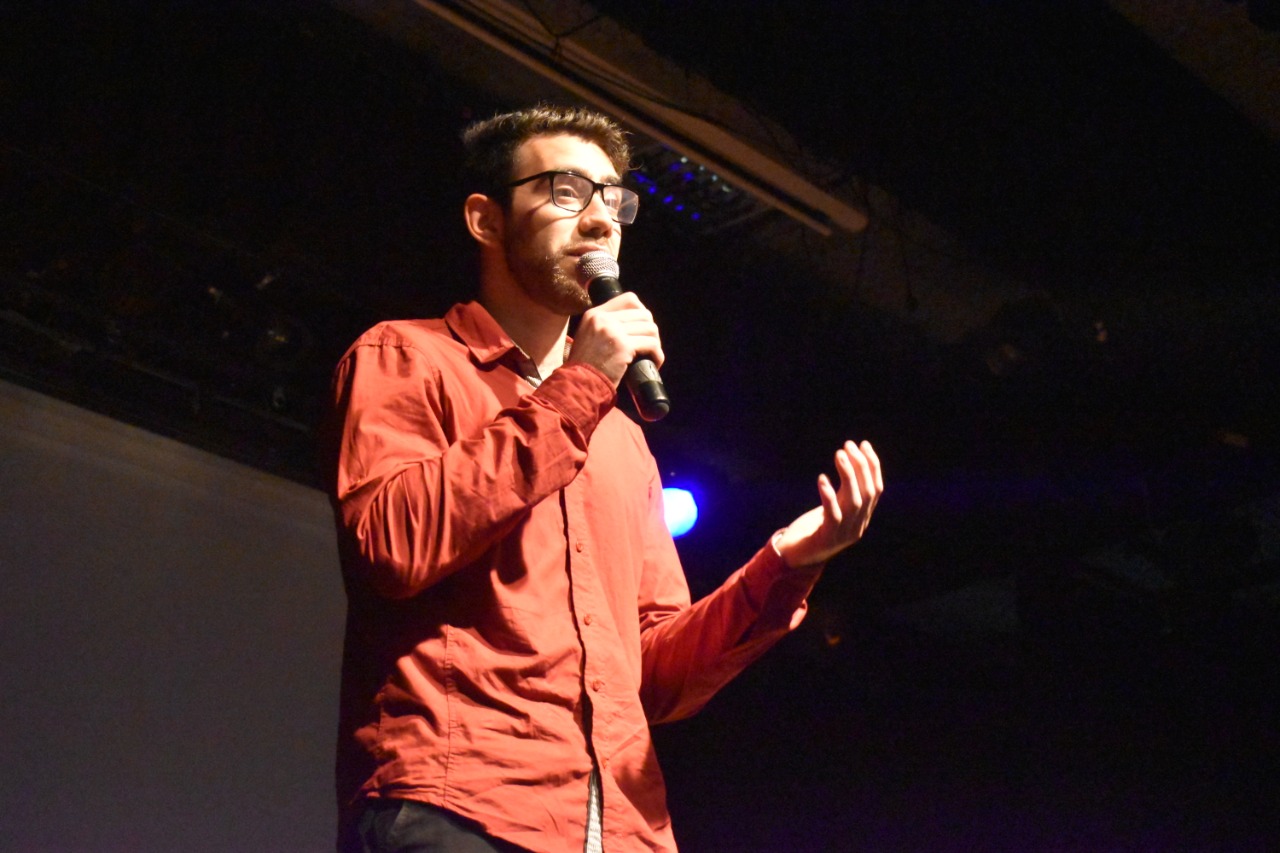 “Día y noche, me dediqué a escribir horas, momentos” (Kevin, escritor – La Tablada)