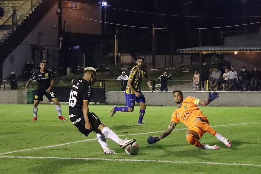 Derrota de Almirante Brown ante Atlanta