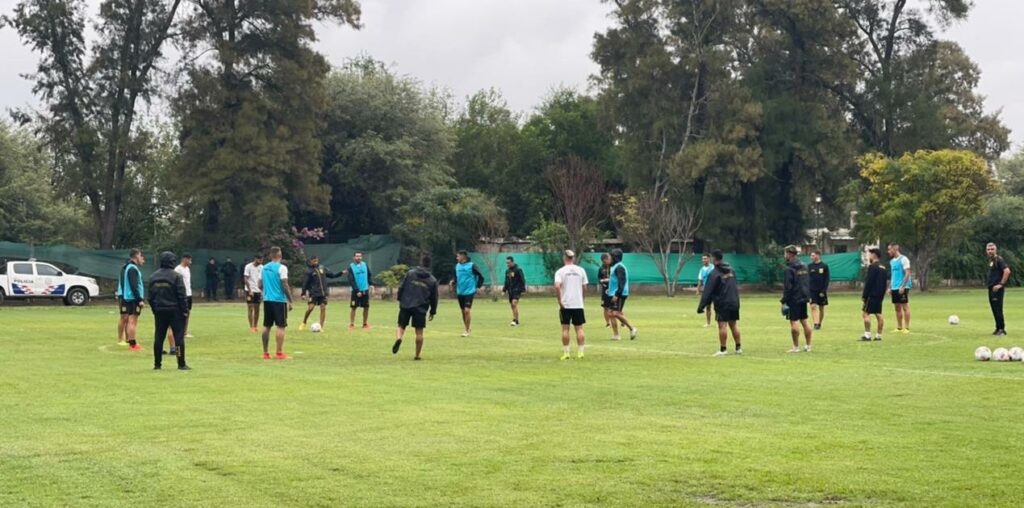 Almirante Brown Mitre