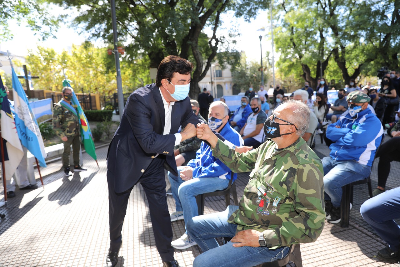 Homenaje por el día del veterano: “Para nosotros cada día es 2 de abril” (Fernando Espinoza)