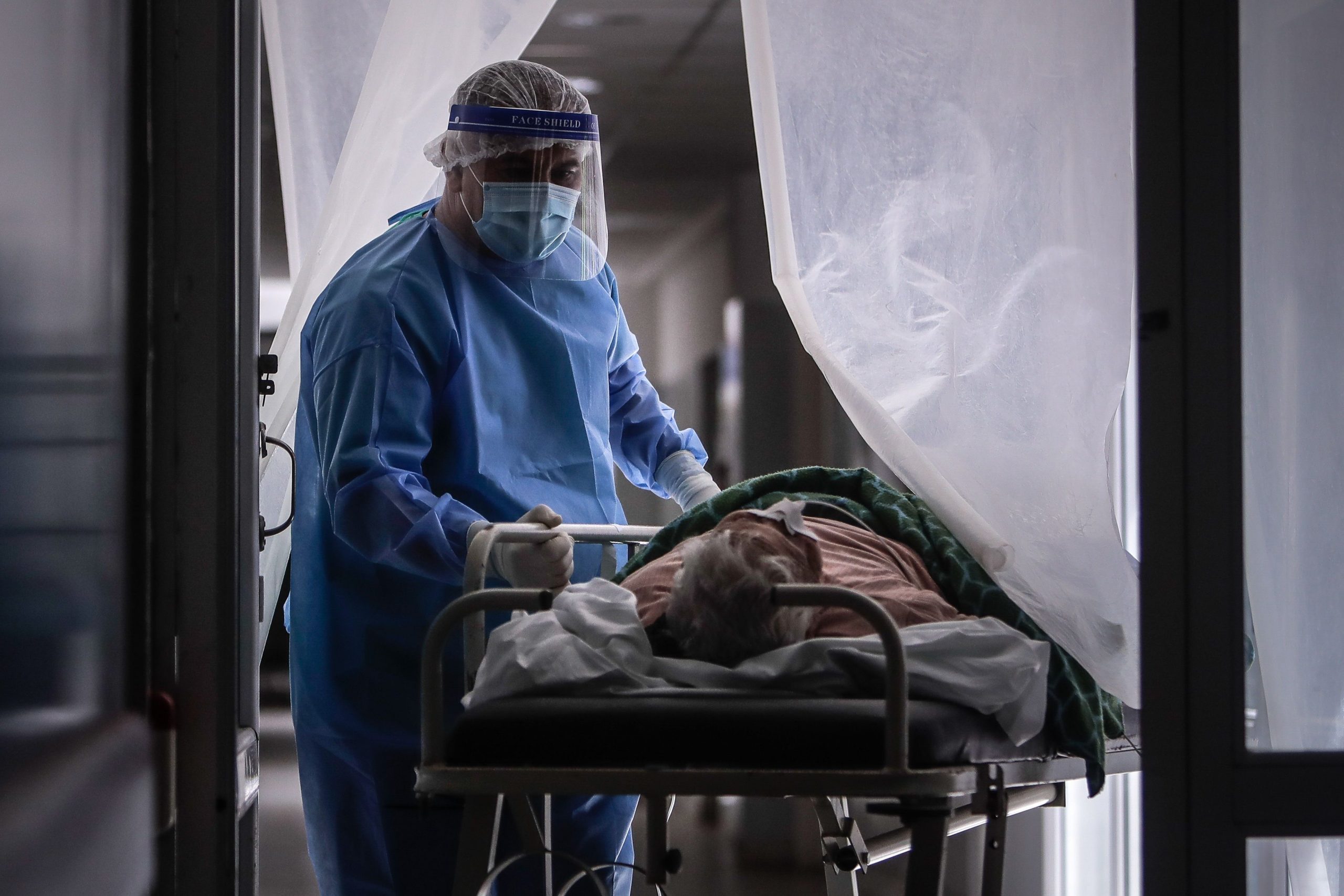 DE CABA A LA MATANZA: El Hospital Duhau aseguró que los trasladaron por la falta de camas en clínicas privadas de CABA