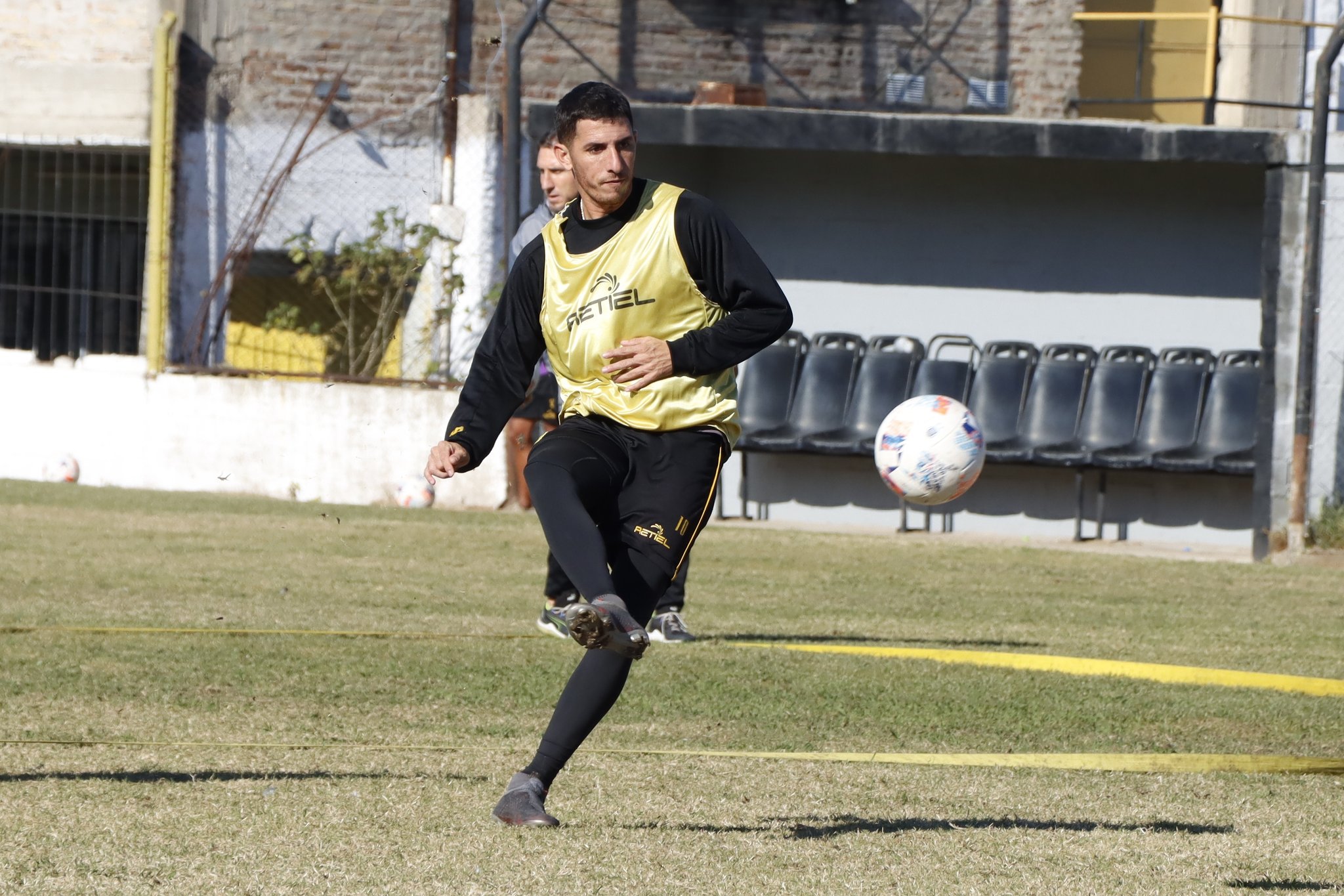 Almirante Brown entrenamientos 