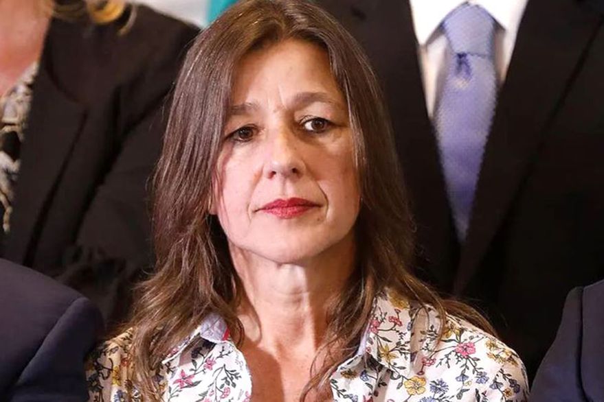 Sabina Frederic restricciones