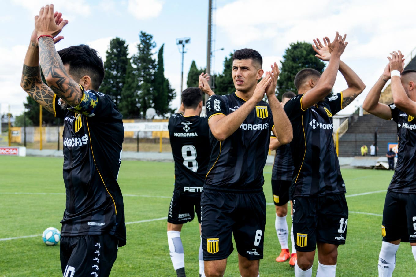 Almirante Brown visita a Deportivo Maipu