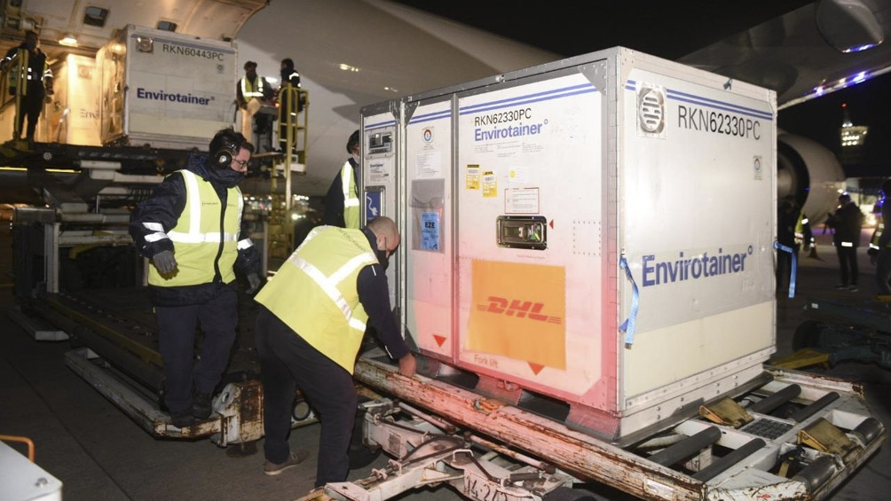 Más dosis AstraZeneca : ¿Cómo se acelera el plan de vacunación?