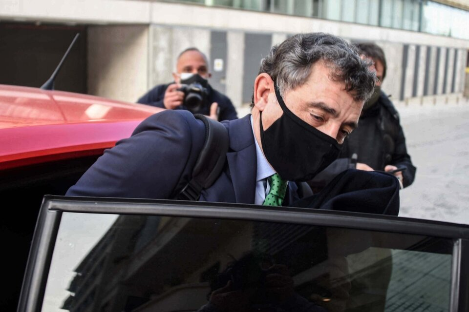 Interpol Macri