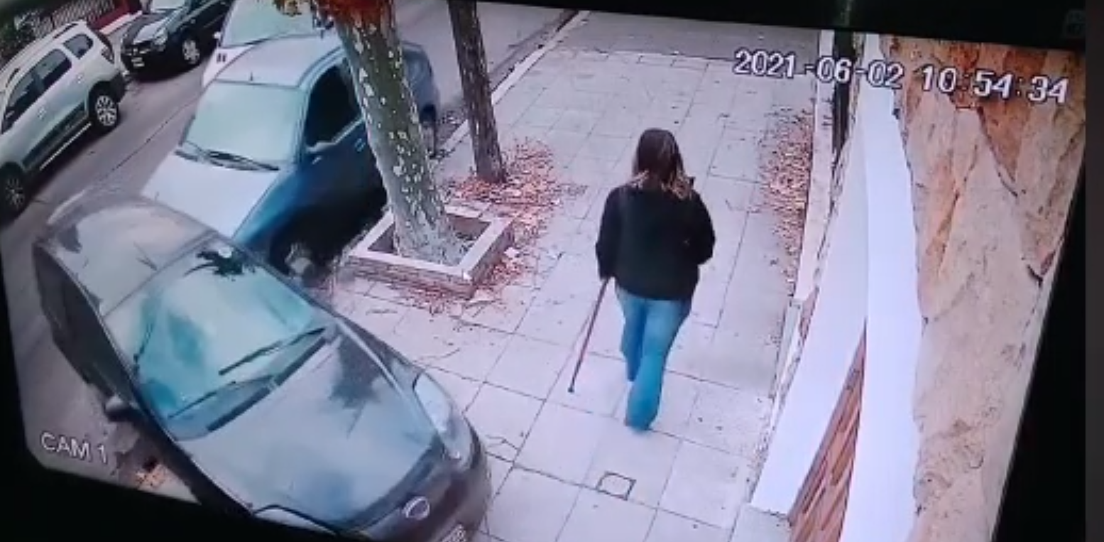 Ramos Mejía: Choque, fuga y búsqueda del conductor (Vídeo)