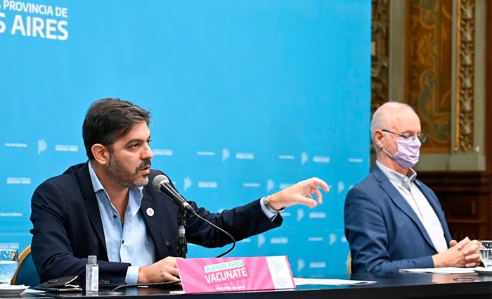 Axel Kicillof  vacunación libre