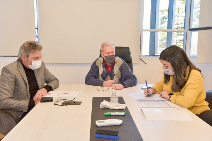 El Gobierno bonaerense firmó un contrato para construir 332 viviendas en La Matanza 