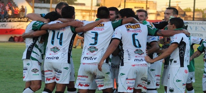 CHACARITA – NUEVA CHICAGO: El torito dio vuelta el Clásico
