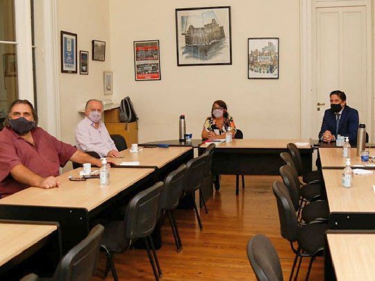 PARITARIAS DOCENTES: El Gobierno se reunió con el FUDB por un nuevo ajuste en el salario