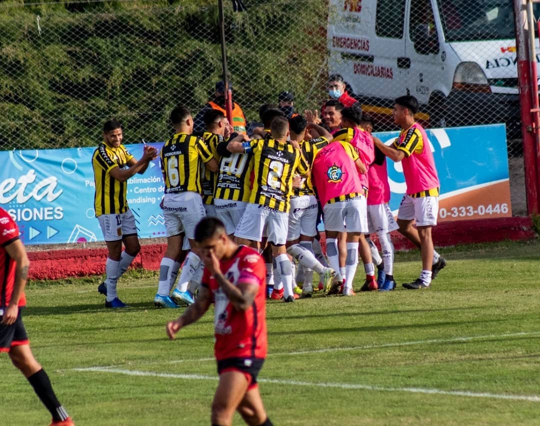 Almirante Brown Deportivo Maipú 