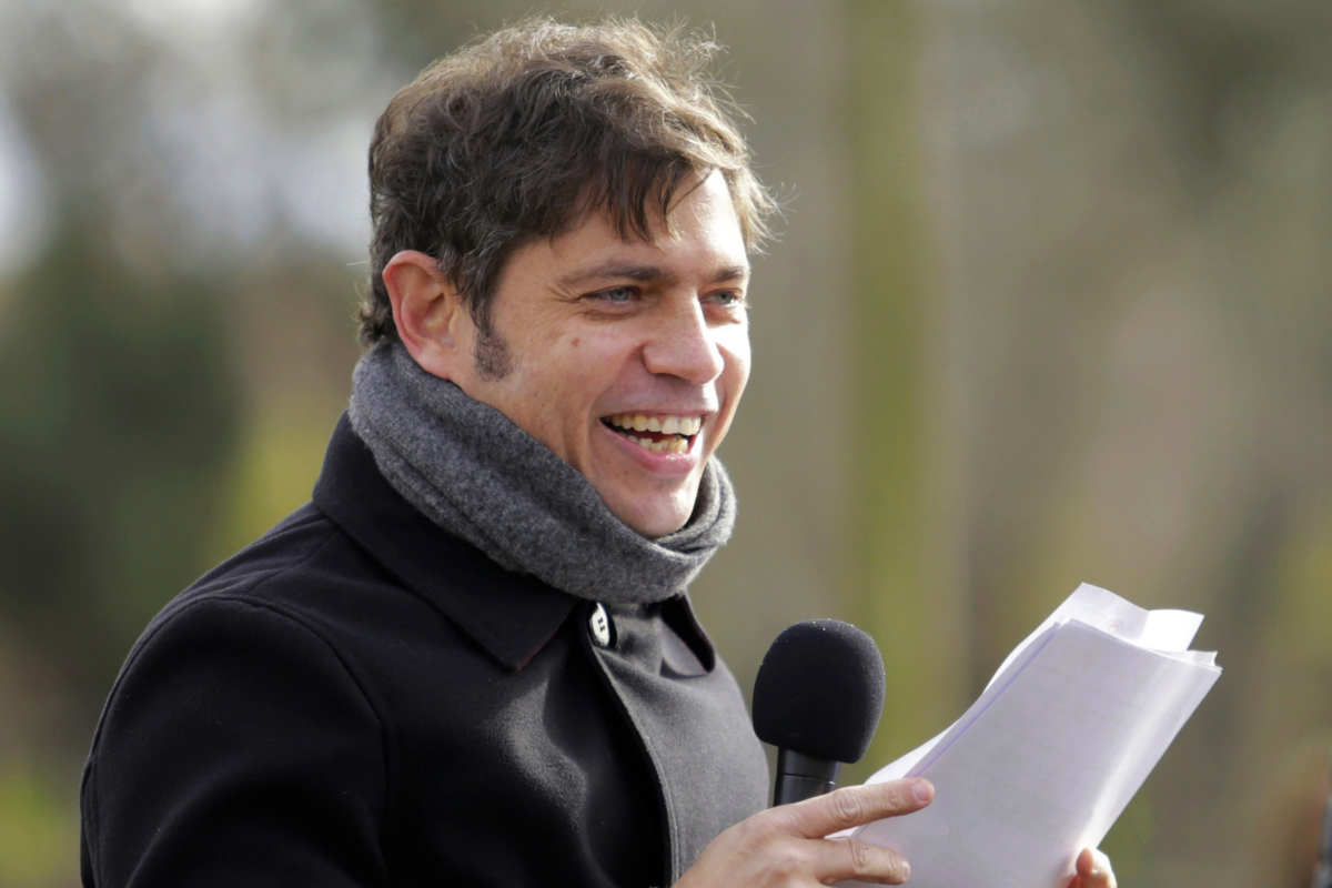 Axel Kicillof anunció el envío de más de 370 mil nuevos turnos para segunda dosis en chicos y chicas