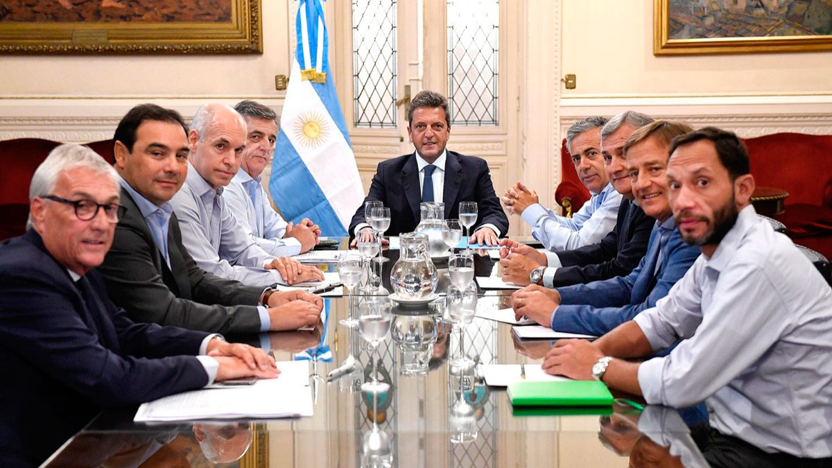 ¿Pueden dialogar el gobierno y la oposición?: el neurálgico rol de Massa en el acuerdo