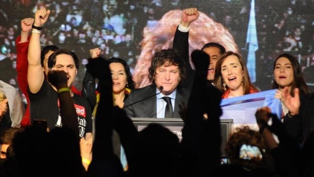 Cruces en la oposición: acercamiento entre Macri y Milei a días de las elecciones
