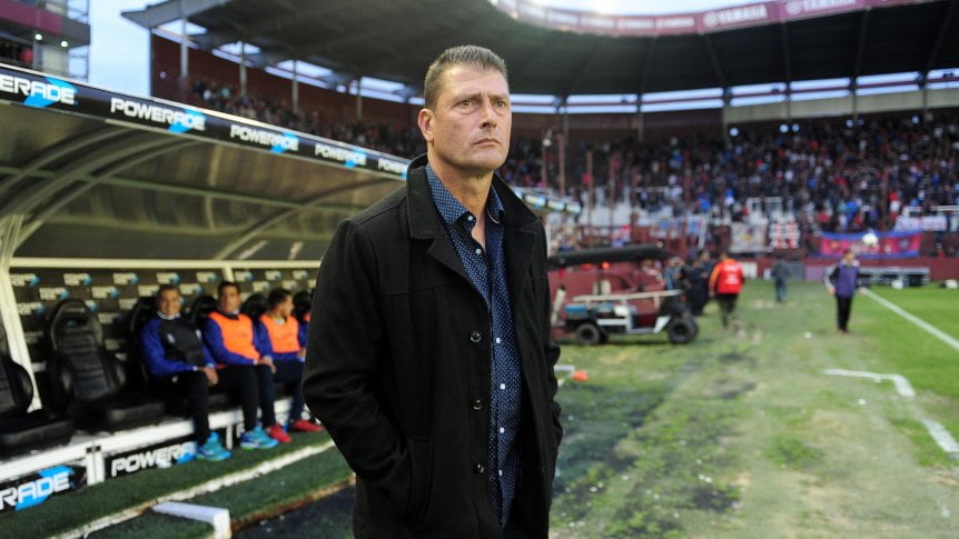 PREVIA LAFERRERE – ARGENTINO (MERLO): con nuevo técnico pensando en el Reducido
