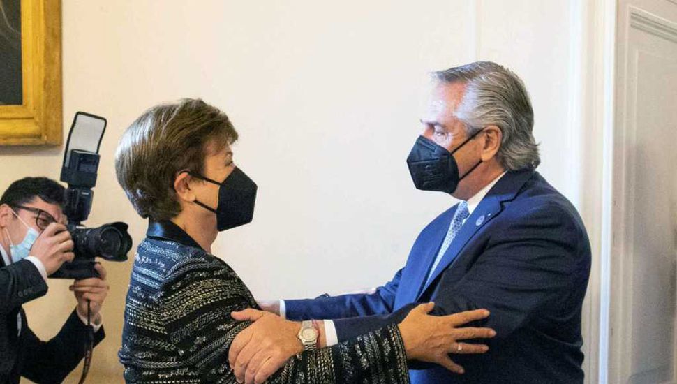 La importancia de la visita de Alberto a Europa: en busca de un acuerdo que destrabe la deuda con el FMI