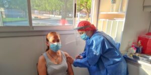 covid no vacunados terapia