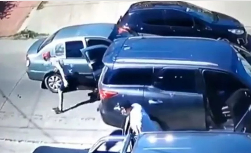 LOMAS DEL MIRADOR: Balean a un joven en un intento de robo