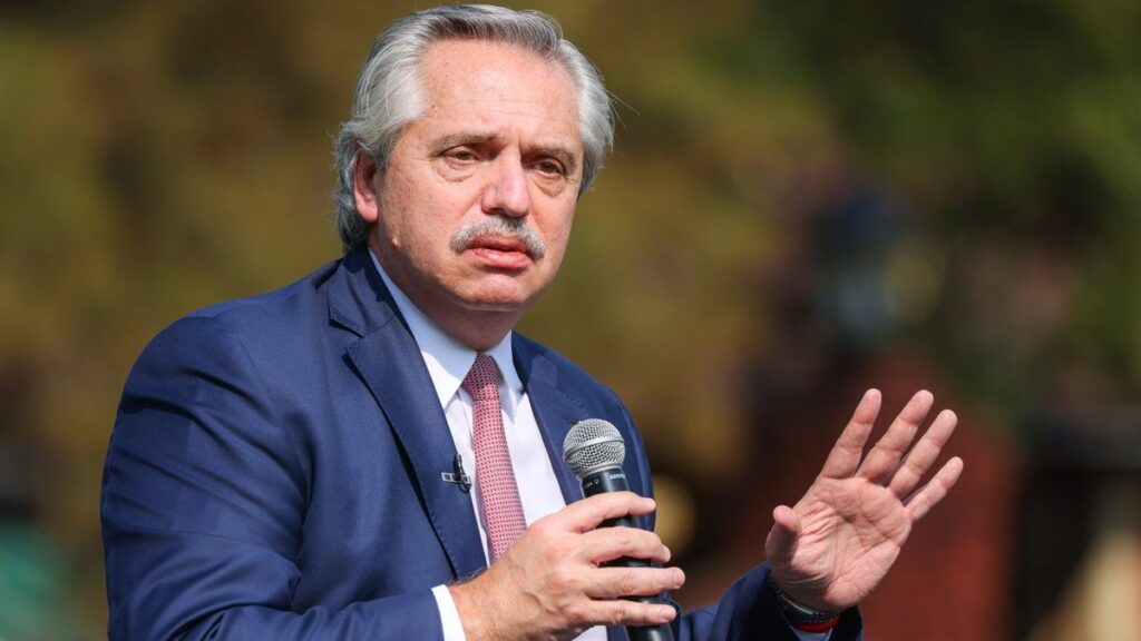 Alberto Fernández mujer