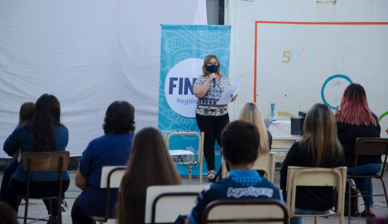 Marcela Mazuco – Entrevista: “FINES genera más posibilidades de lo que uno podría imaginar” 