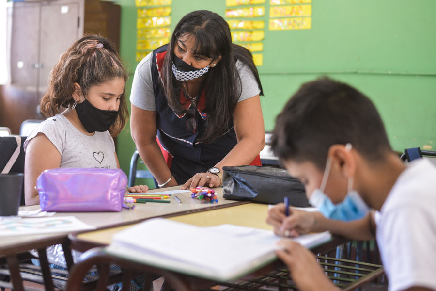 Ministros de Educación de todo el país analizan la extensión del horario de clases en primaria