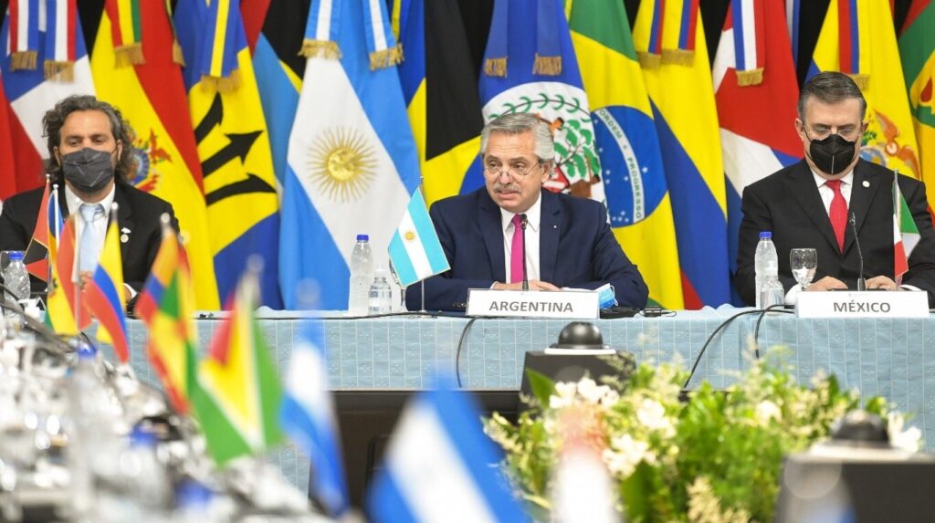 Alberto Fernández celac