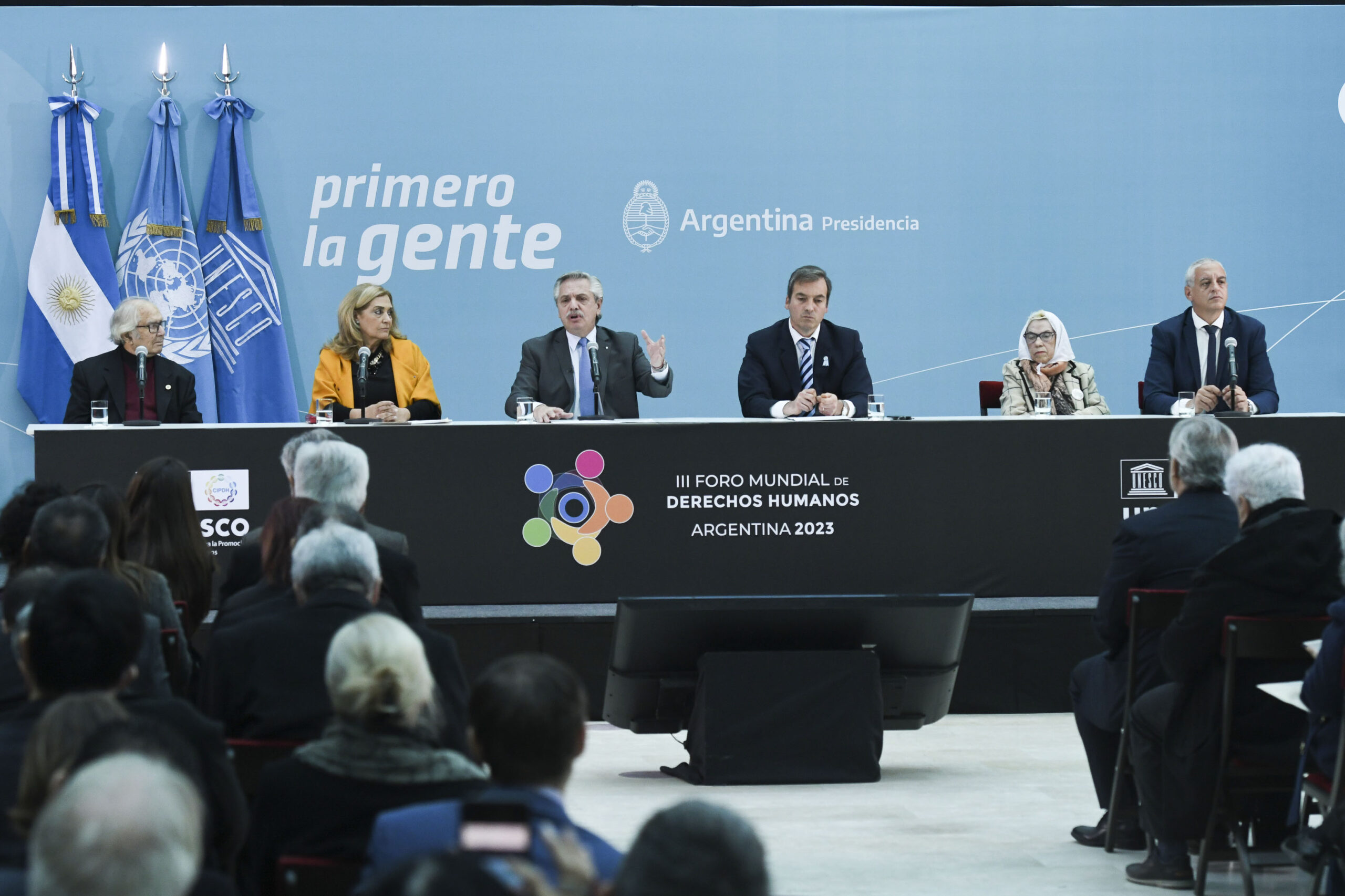Alberto Fernández: “Somos millones los que no estamos dispuestos a dar un paso atrás” en DDHH