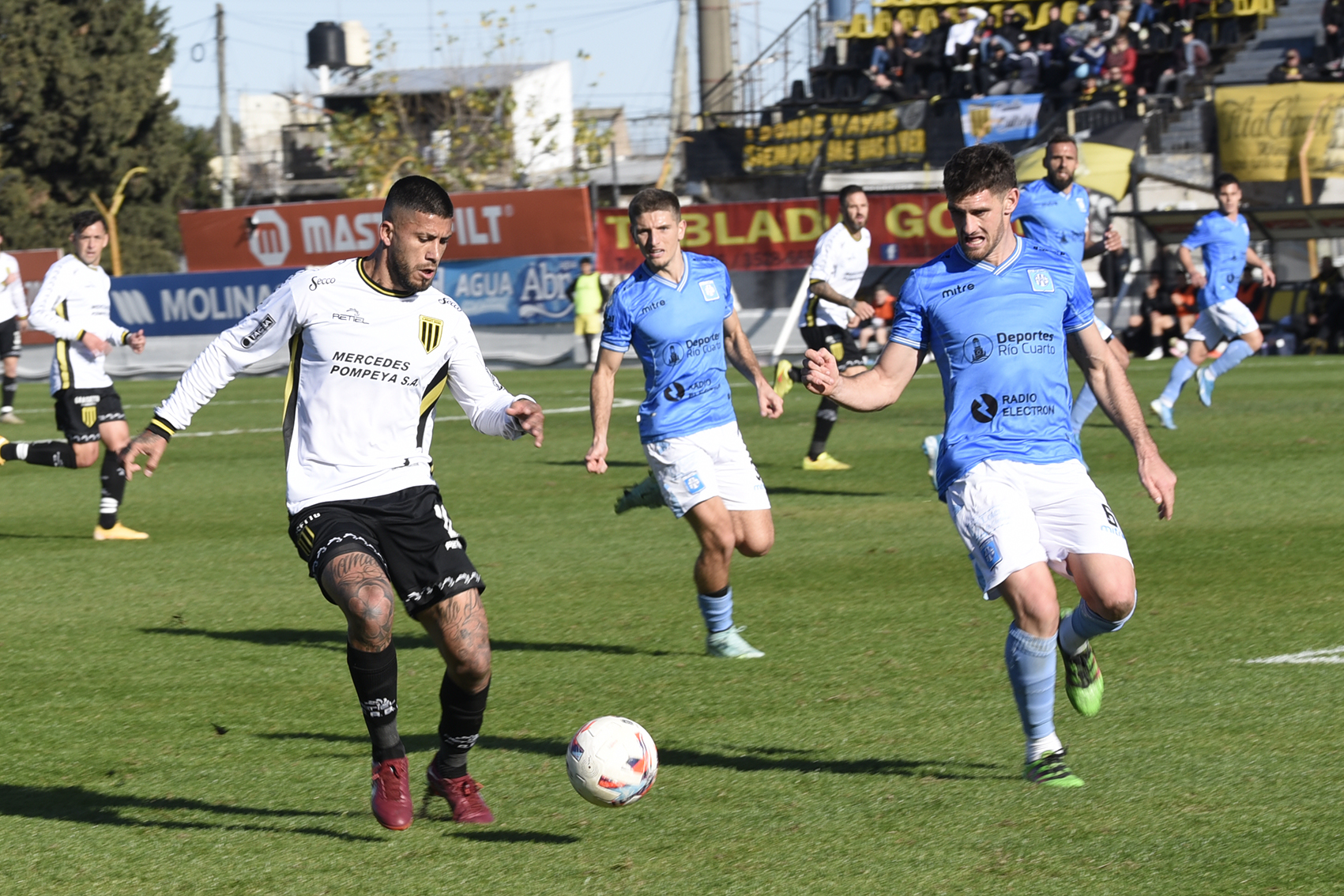 Almirante Brown visita a Alvarado Desde Matanza