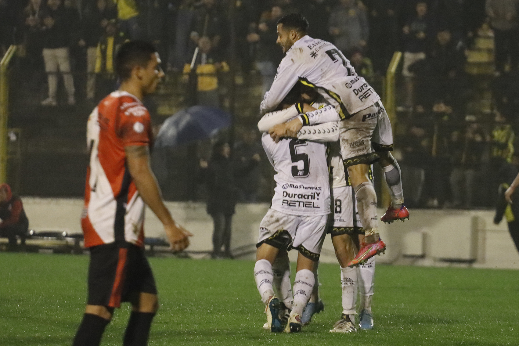 PRIMERA NACIONAL: Almirante Brown visita a Quilmes