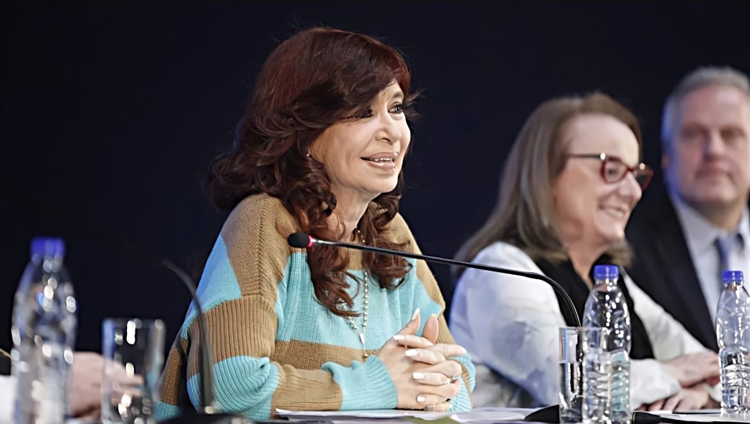 Cristina, contra Guzmán: “Su renuncia fue un acto irresponsable y desestabilizador”
