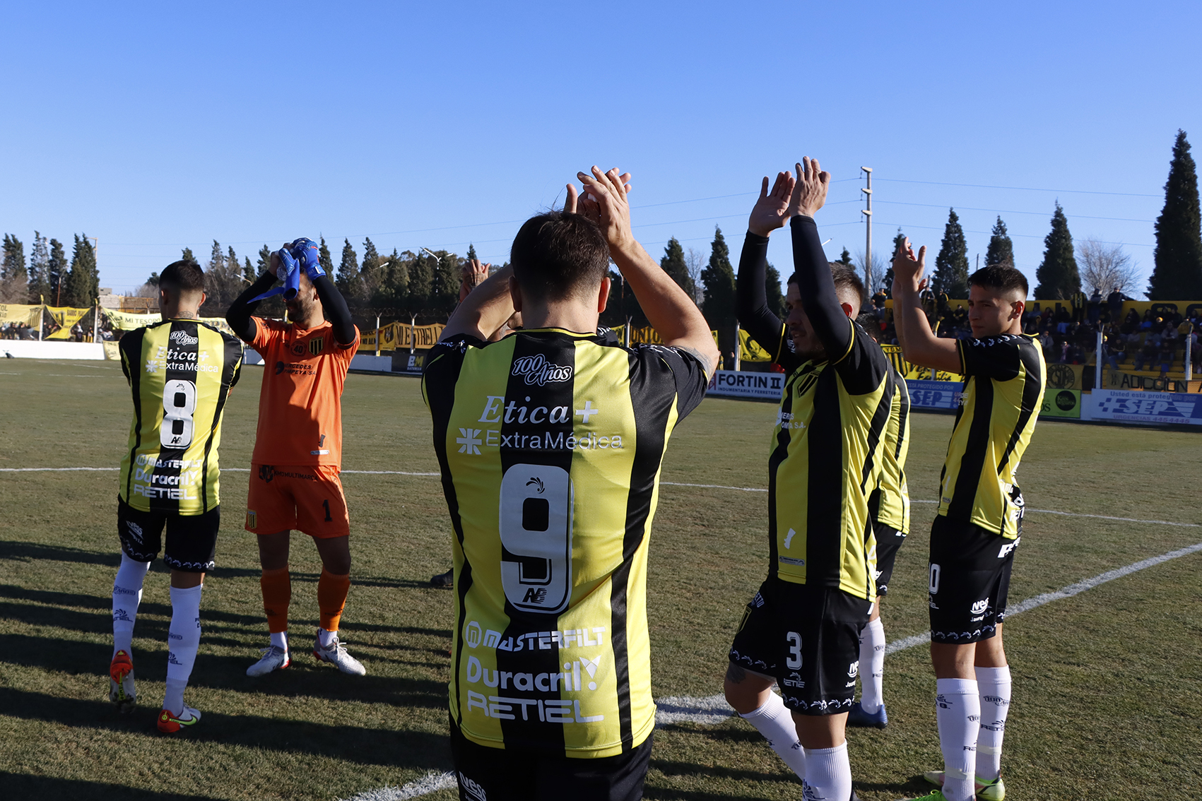 Almirante Brown recibe a Estudiantes de Río Cuarto