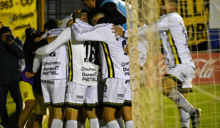 Almirante Independiente Rivadavia