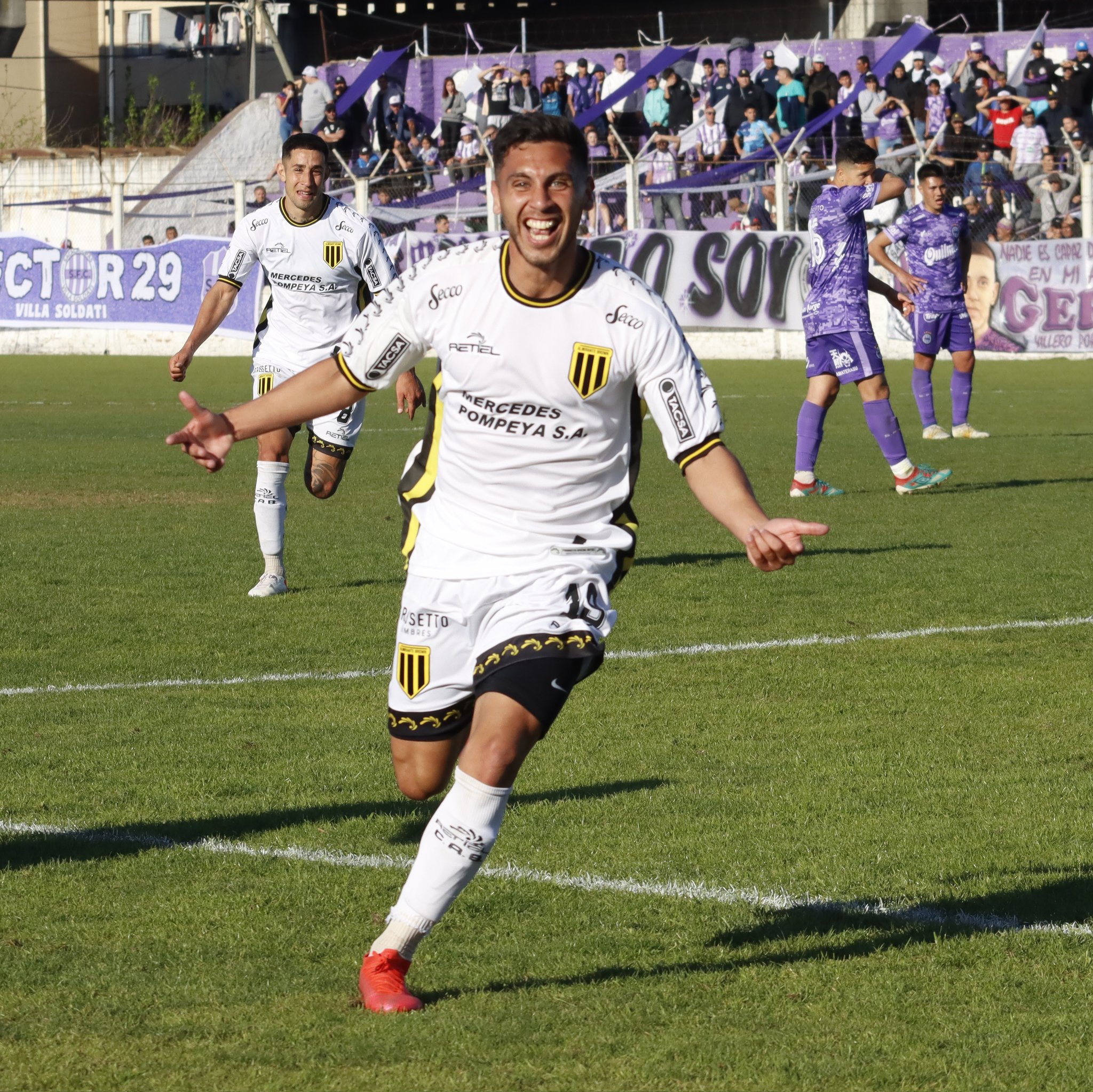 Almirante Brown recibe a Instituto