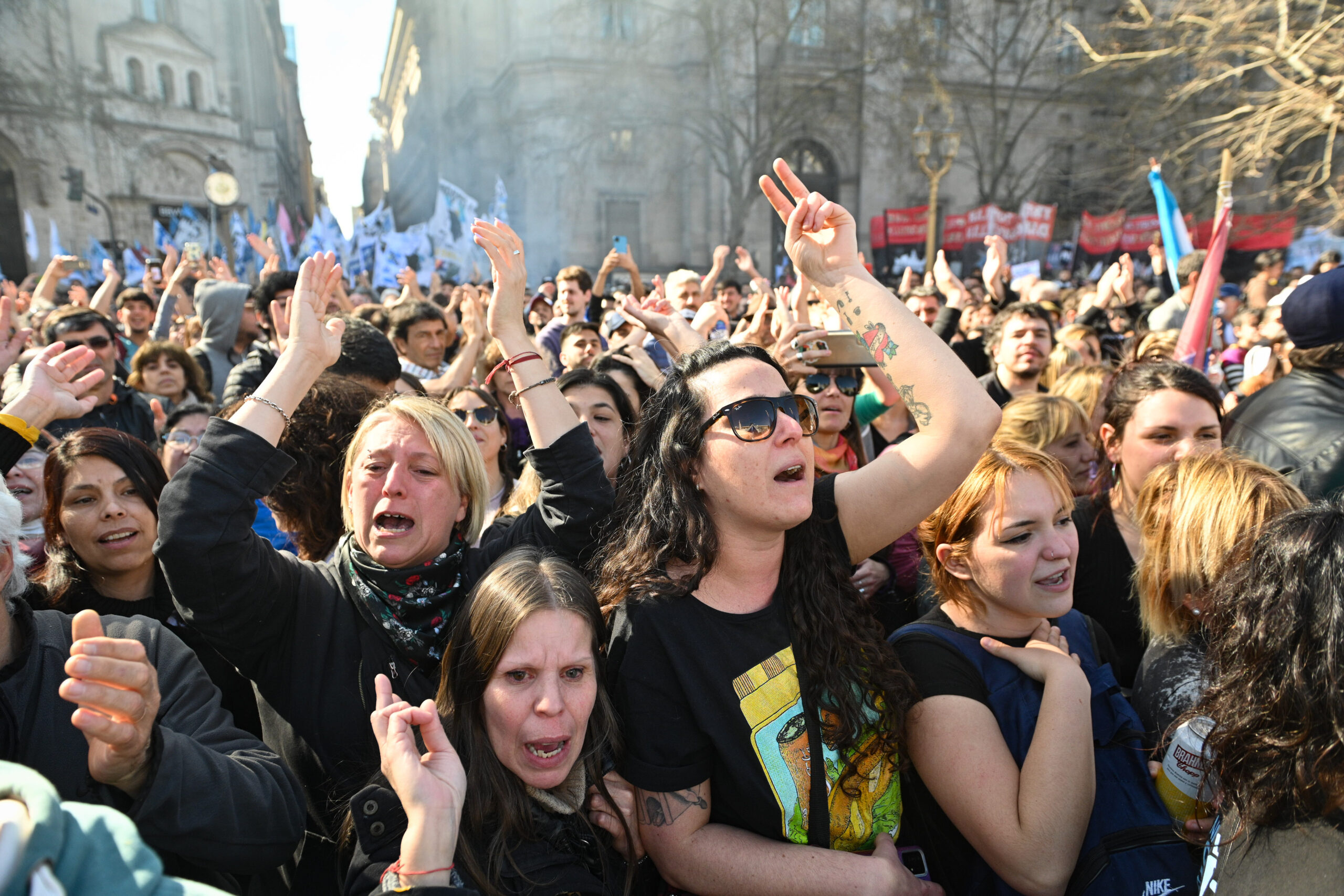 Minuto a minuto: Marcha por la democracia tras el ataque a Cristina