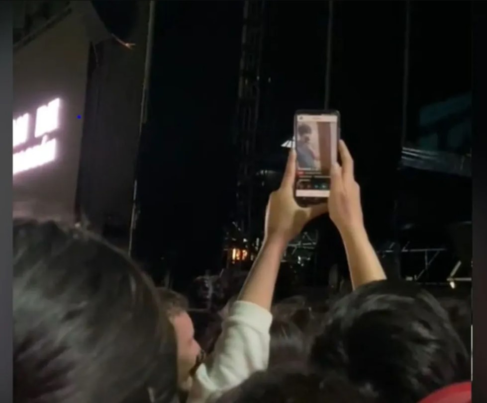 Tinder Dua Lipa