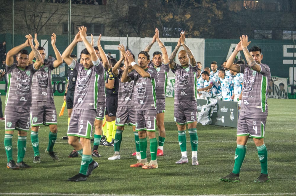 Primera C: Deportivo Laferrere recibe a Victoriano Arenas