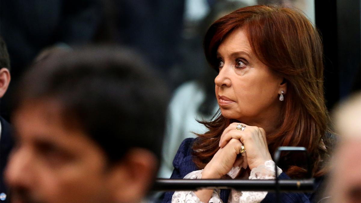 LA MENTE CRIMINAL: ¿Qué causa que una persona quiera matar a alguien con poder? 
