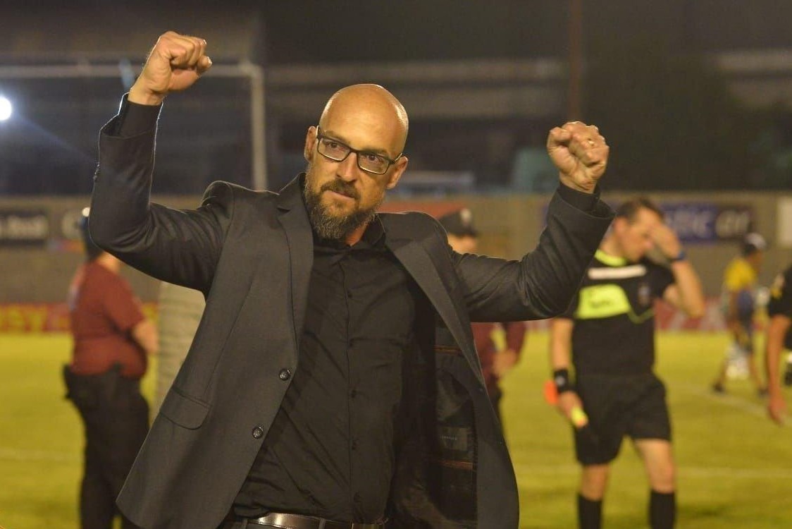 Tras la salida de Jorge Benítez, Alejandro Orfila es el nuevo DT de Almirante Brown
