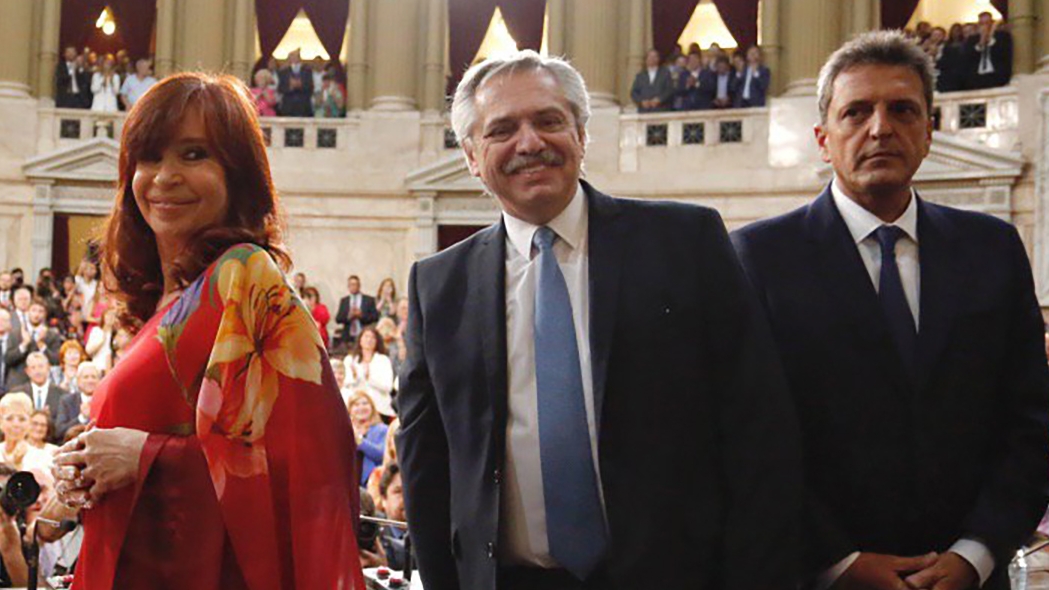 Tras el Presupuesto 2023, críticas de Alberto y fuego cruzado de Cristina