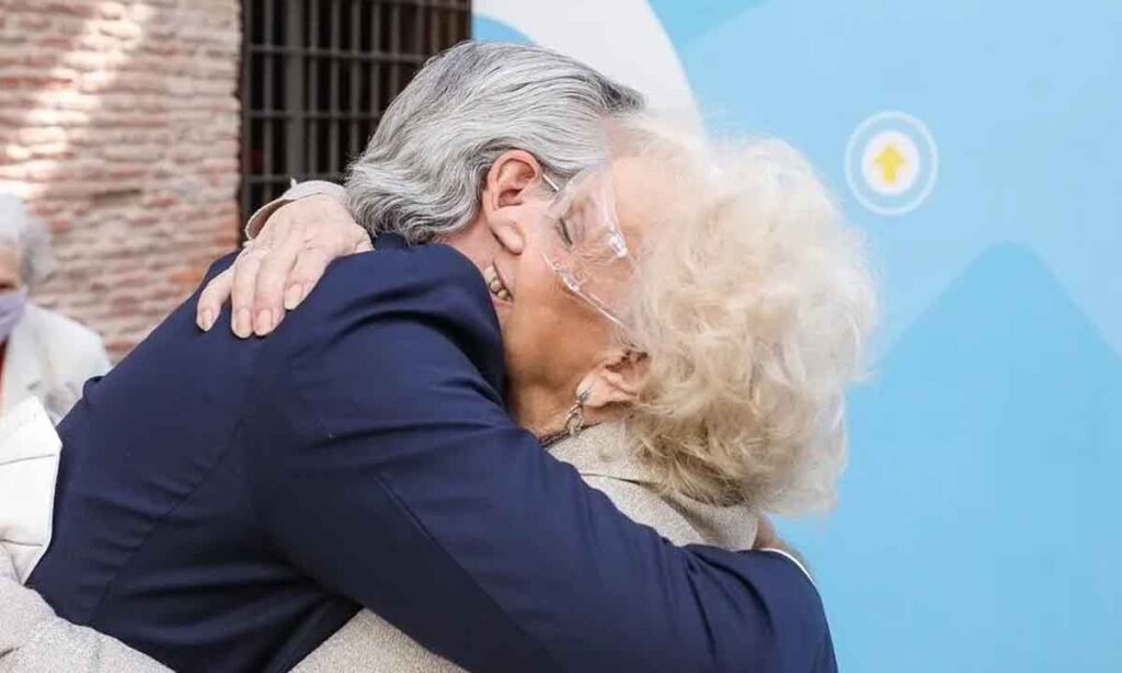 alberto fernández abuelas