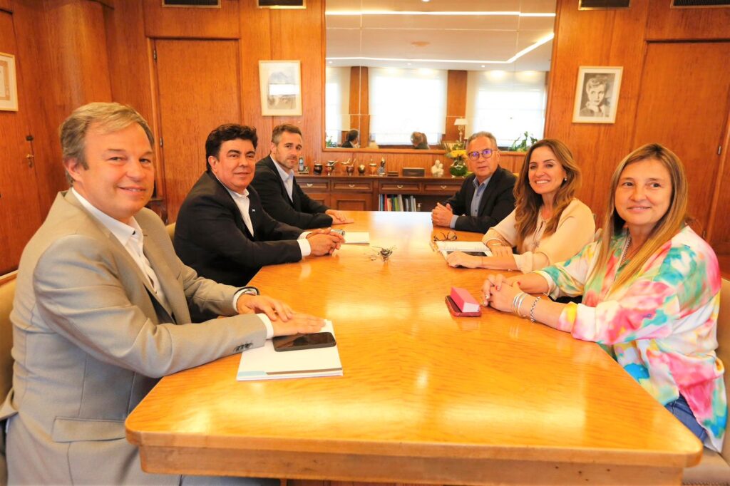 Espinoza Planes Sociales Tolosa Paz