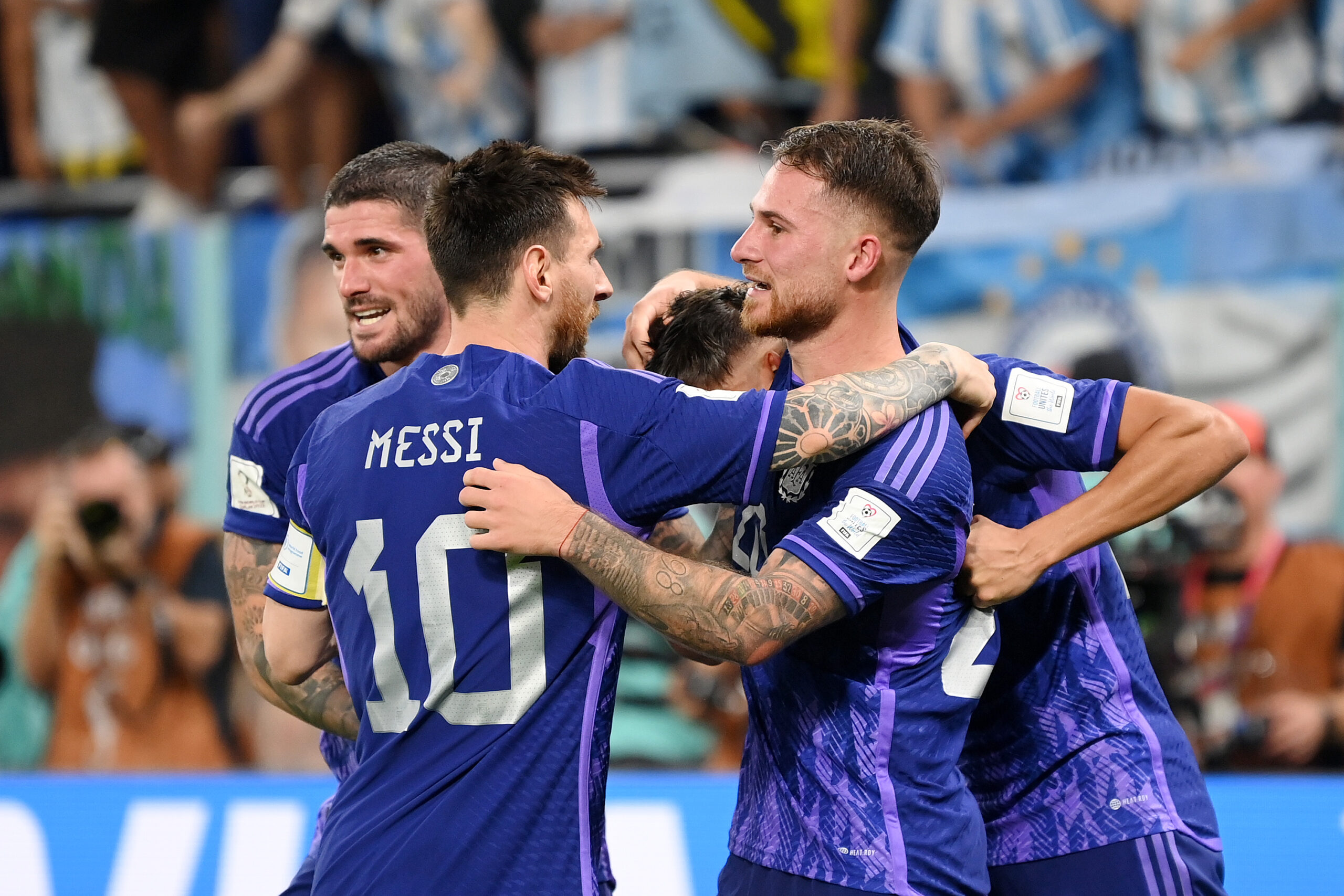 Argentina enfrenta a Australia por los octavos de final 