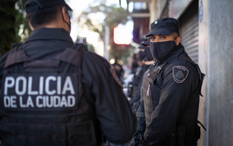San Justo: Detienen a dos policías de la Ciudad por intentar robarle a dos hombres