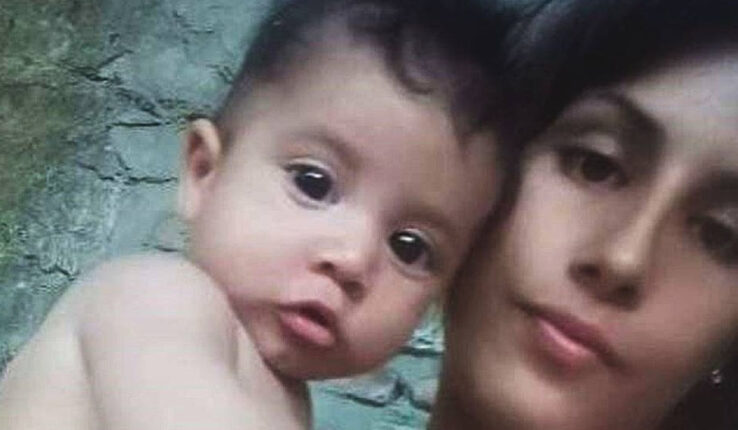 prender fuego madre bebé