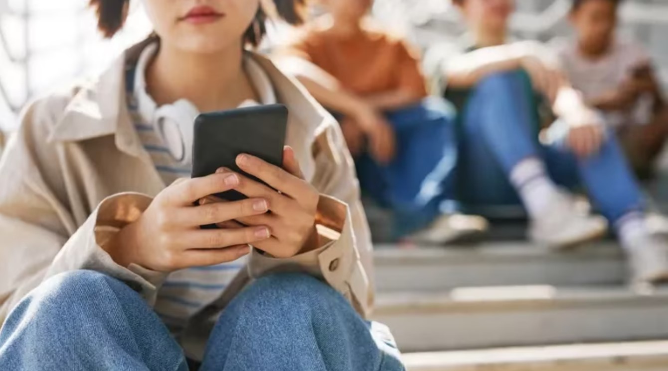 Tras la muerte de la nena de 12 años por un desafío viral, ¿qué deben hacer las familias con las redes?